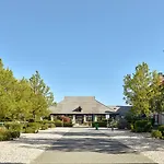 Campanile Val De France 酒店