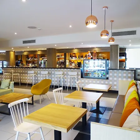 Campanile Val De France Hotel