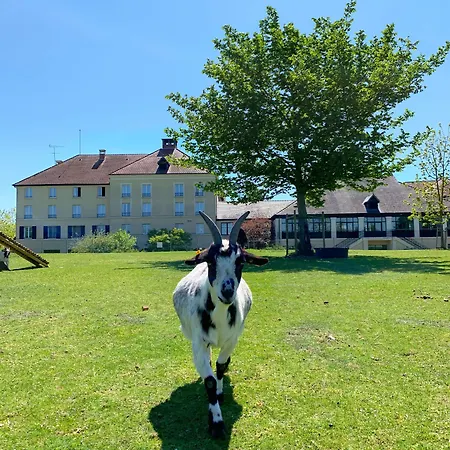 Hotel Campanile Val De France