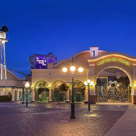 Hotel Campanile Val De France