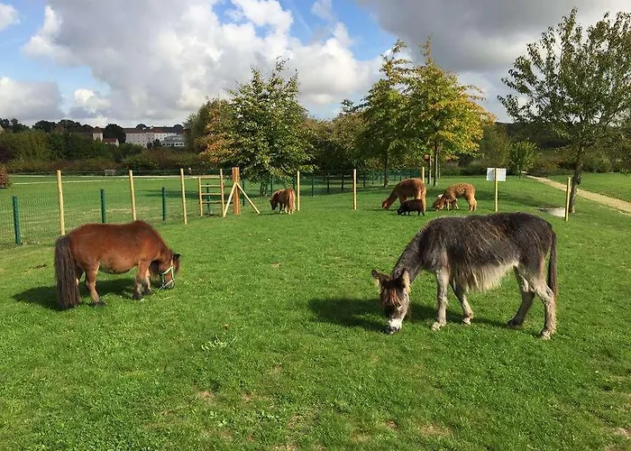 Campanile Val De France