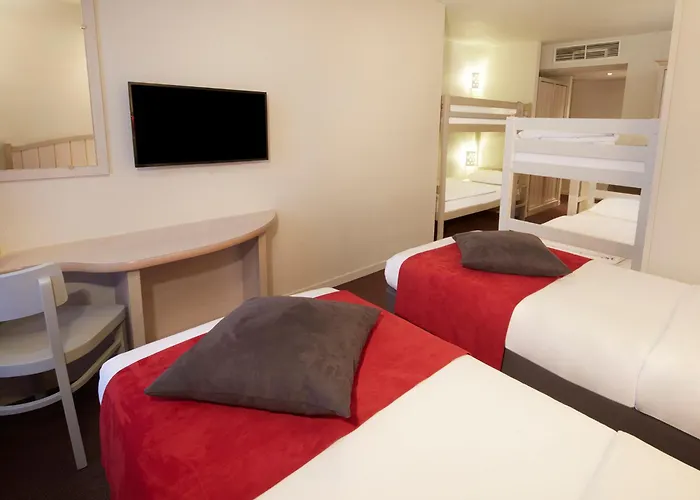 Campanile Val De France Hotel