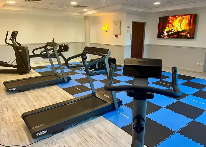 Campanile Val De France