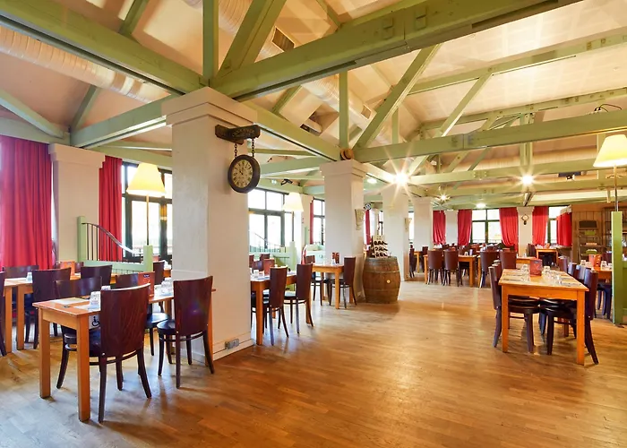 Campanile Val De France 3* Magny-le-Hongre