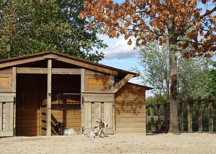 Hotel Campanile Val De France