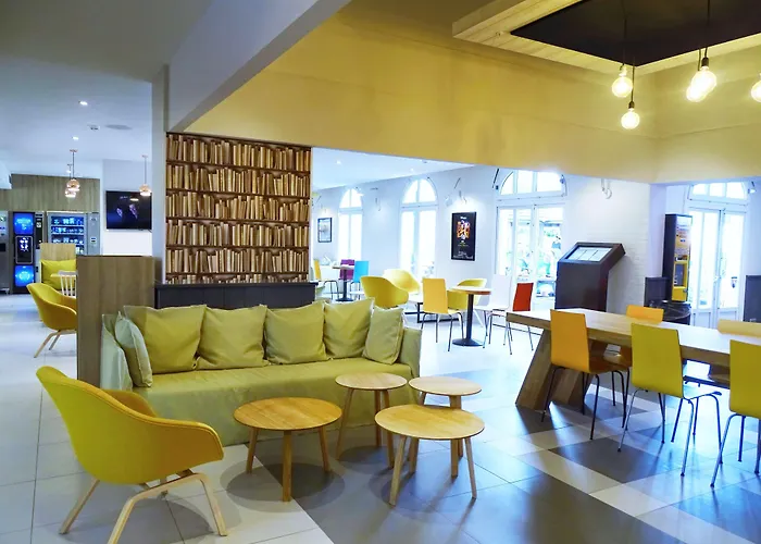 Campanile Val De France Hotel