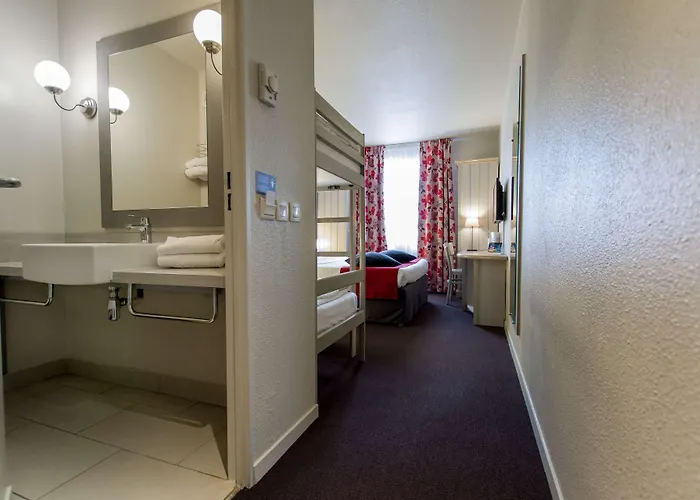 Campanile Val De France