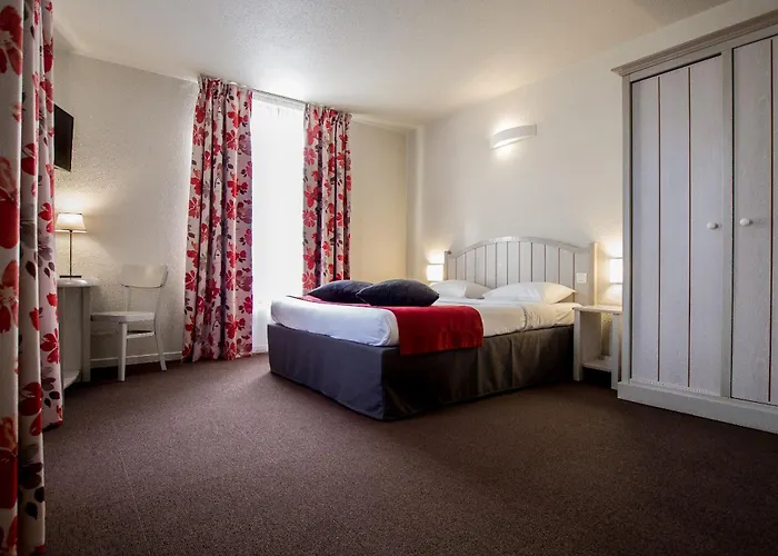 Campanile Val De France