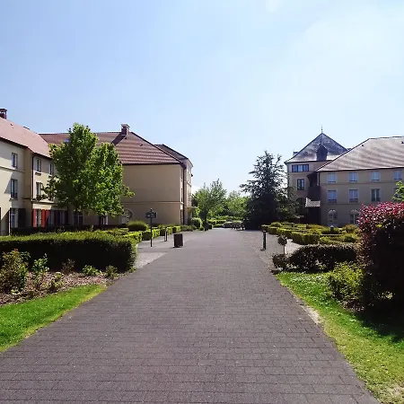 Campanile Val De France